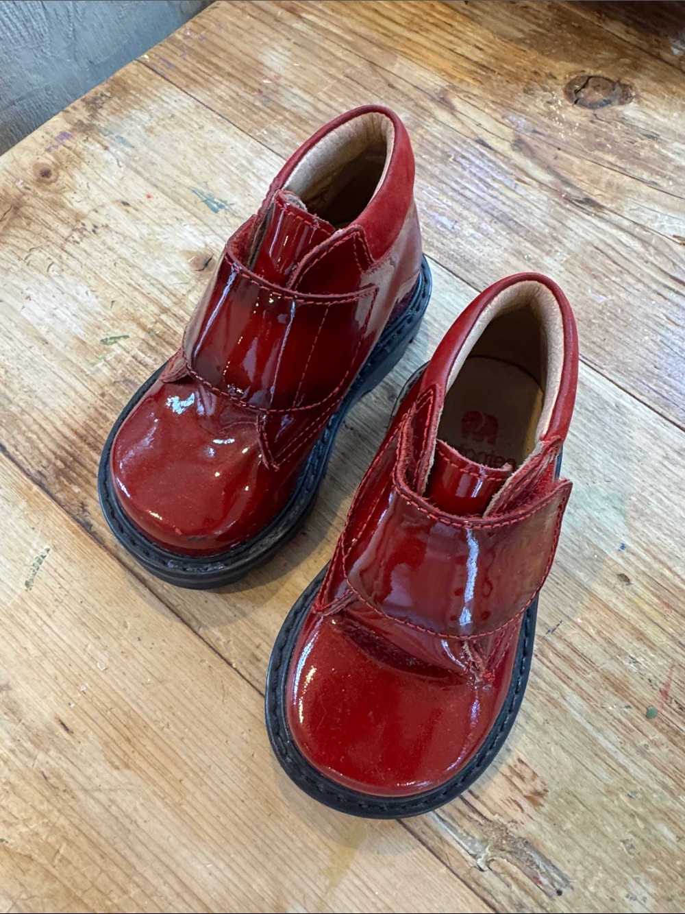 Elefanten Cildâs Red Patent Leather Velcro Strap Ankle Boots Size 20 Brazil